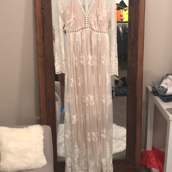 White Lace long dress/Long sleeve - Picture 6 of 7